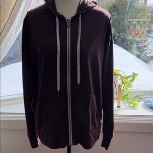 Vuori women’s zip up chocolate brown